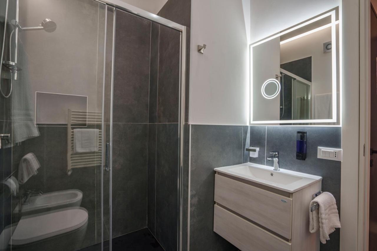 Lakeview Apartment Primea シルミオーネ エクステリア 写真